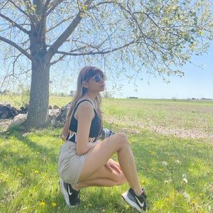 Meet your Posher, Emily